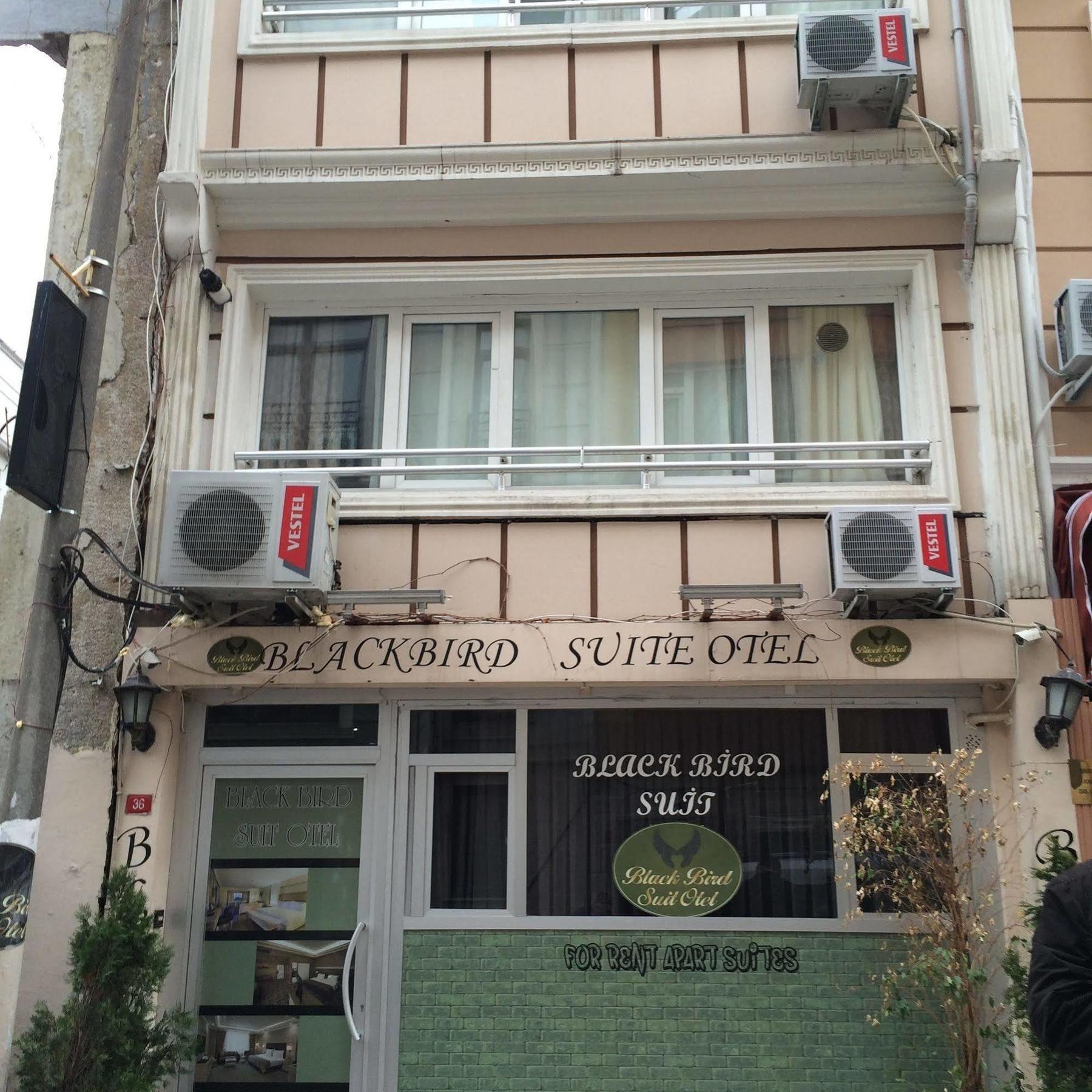 Apart Otel Black Bird