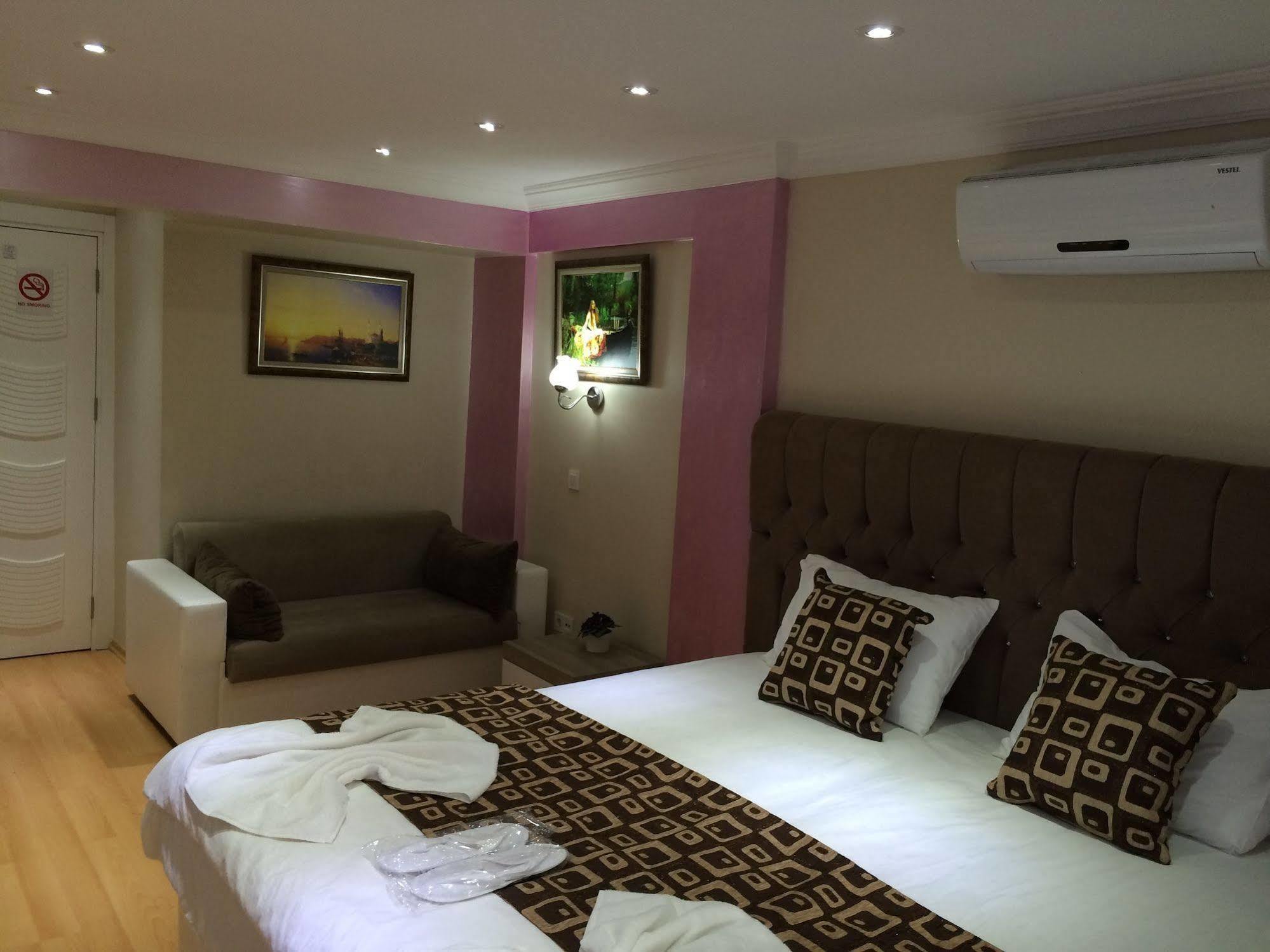 Apart Otel Black Bird